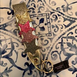 NEW!!! Victoria Secret key chain